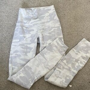 lululemon wonder under leggings